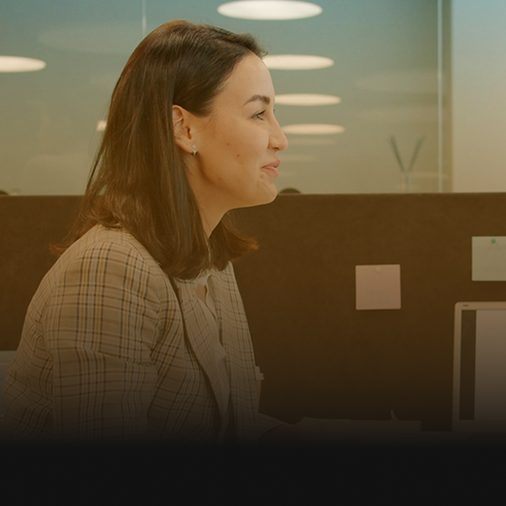 Ecommerce marketer discussing store performance with a colleague